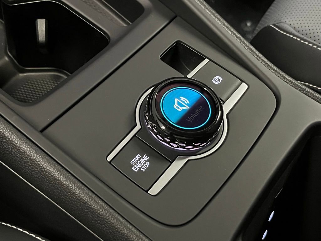 New 2025 Volkswagen Tiguan SE R-Line image 13