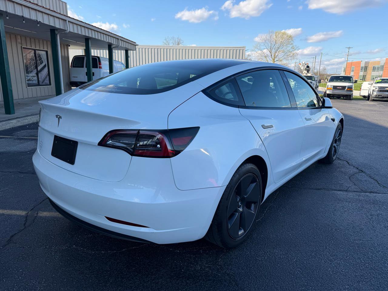 Used 2023 Tesla Model 3 Standard Range image 3