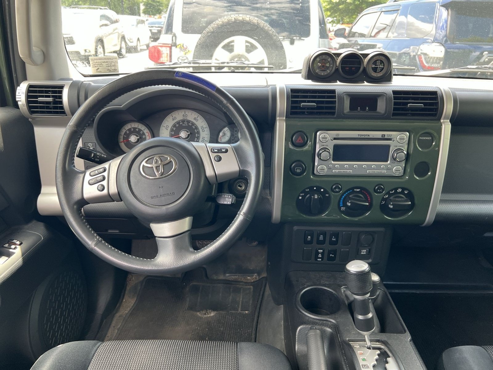 Used 2012 Toyota FJ Cruiser 4WD w/ Upgrade Pkg image 20