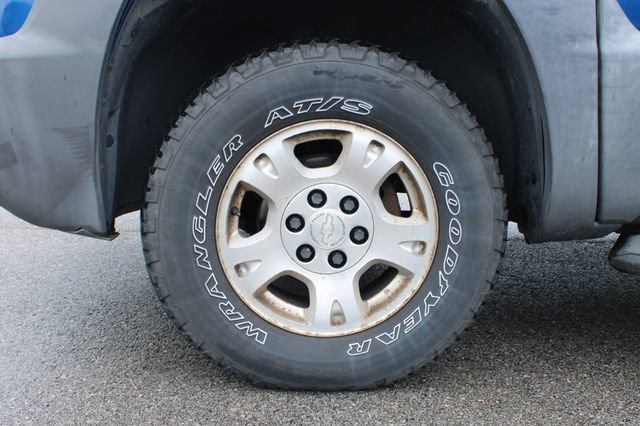 Used 2003 Chevrolet Avalanche 4x4 w/ Suspension Package, Off-Road image 31