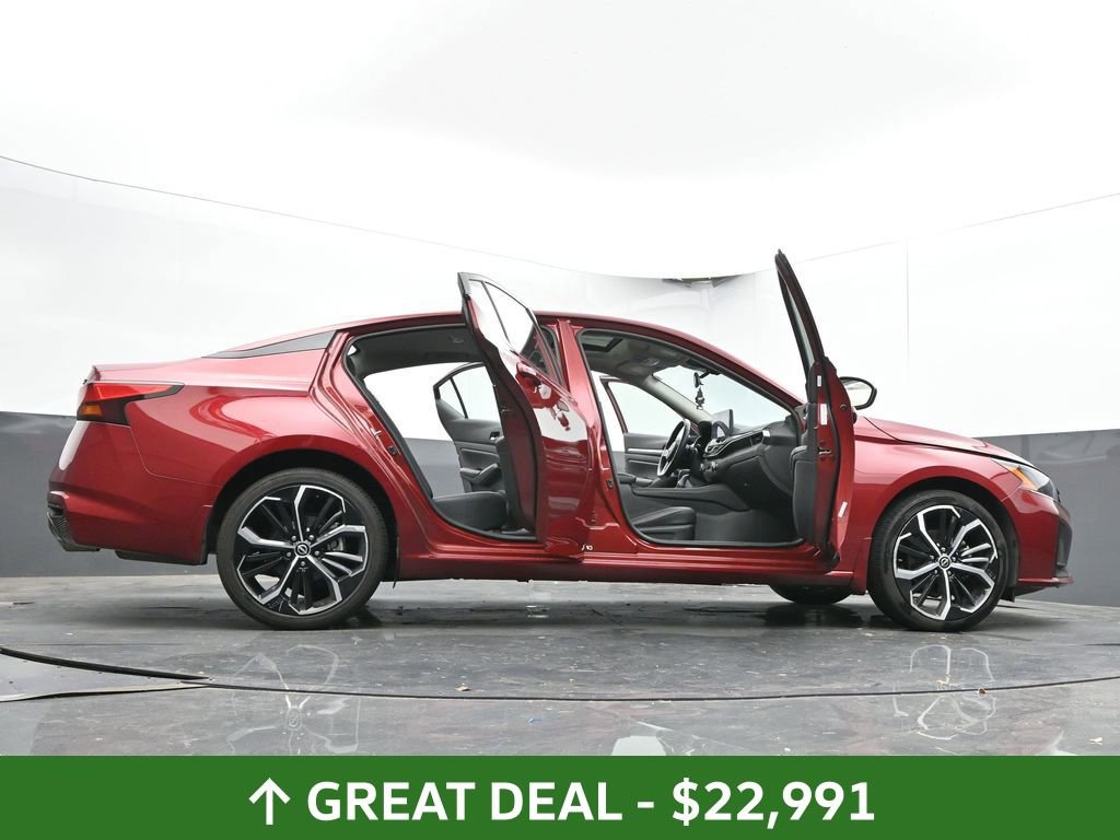 Used 2024 Nissan Altima 2.5 SR w/ SR Premium Package image 80