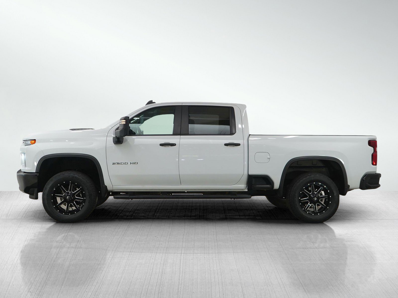 Used 2022 Chevrolet Silverado 2500 Custom w/ Custom Value Package AWD/4WD image 2