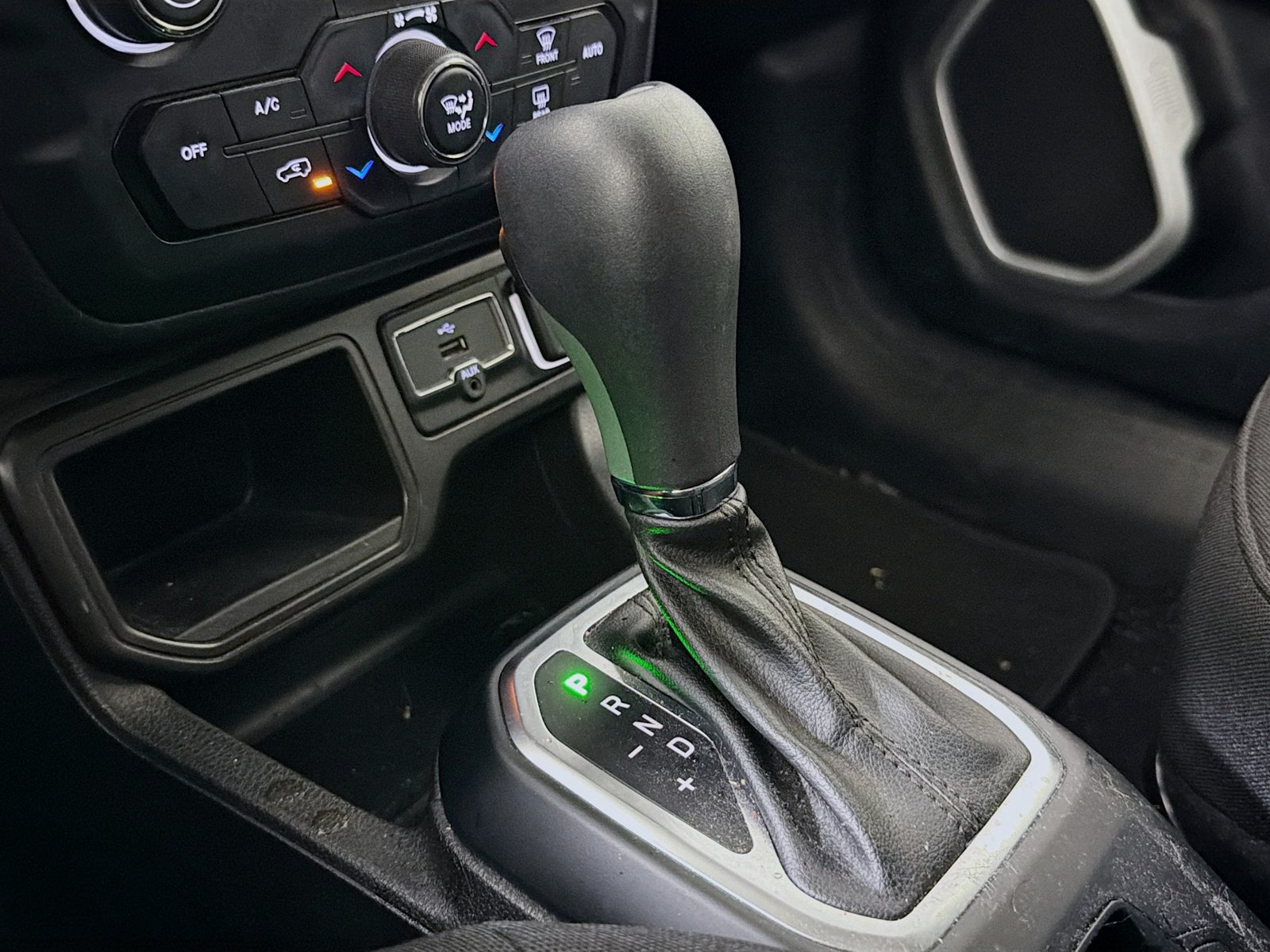 Used 2020 Jeep Renegade Sport FWD image 19