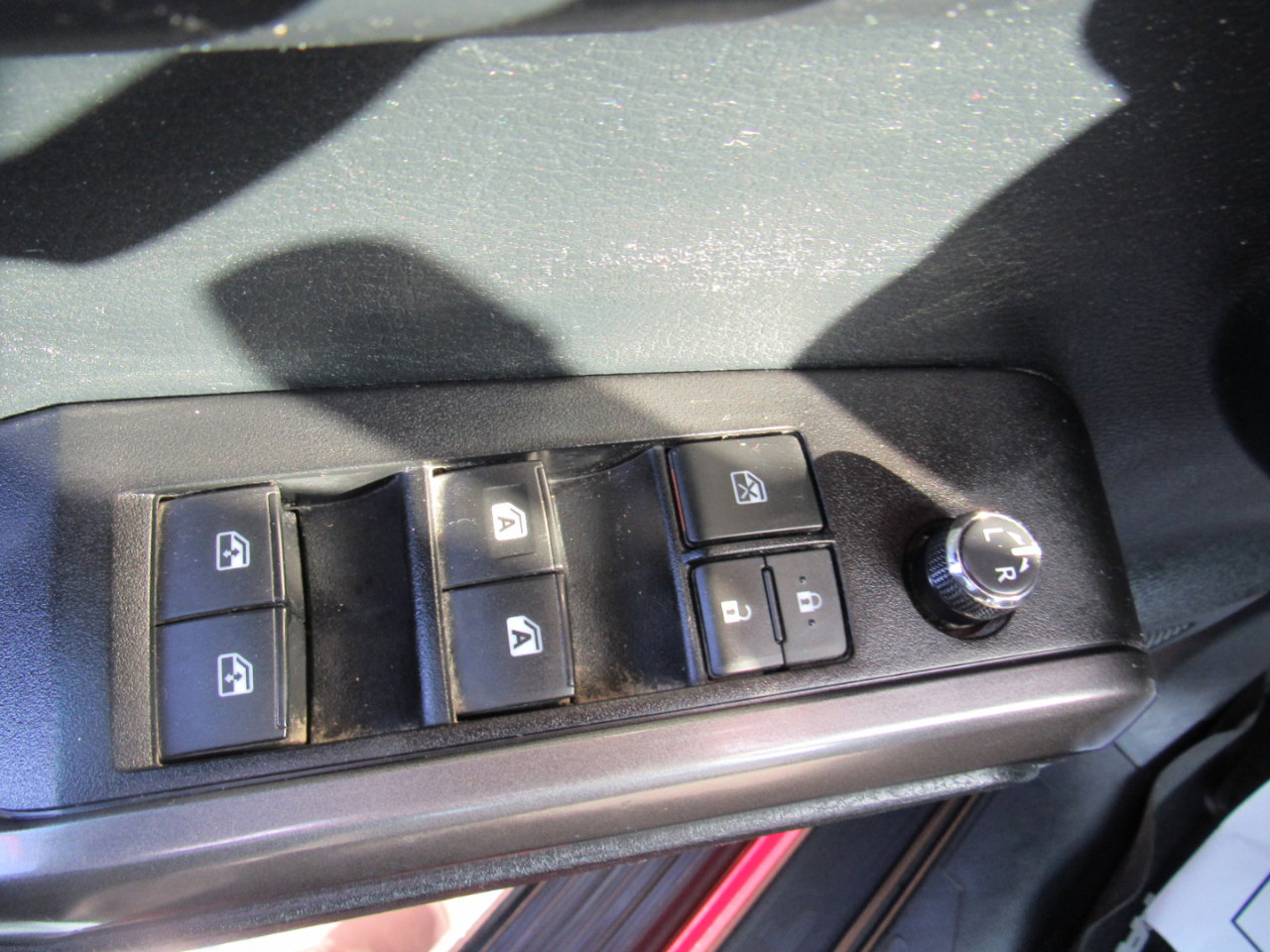 Used 2017 Toyota Tacoma TRD Off-Road image 9