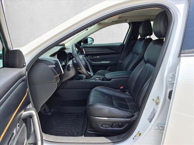 Used 2023 MAZDA CX-50 AWD 2.5 S w/ Premium Plus Pkg image 16