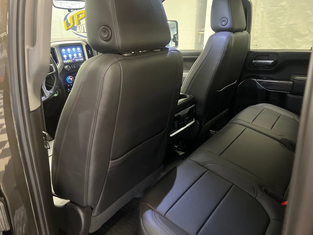 Used 2022 Chevrolet Silverado 2500 LTZ AWD/4WD image 46