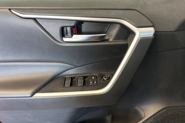 Certified 2025 Toyota RAV4 XLE AWD/4WD image 14