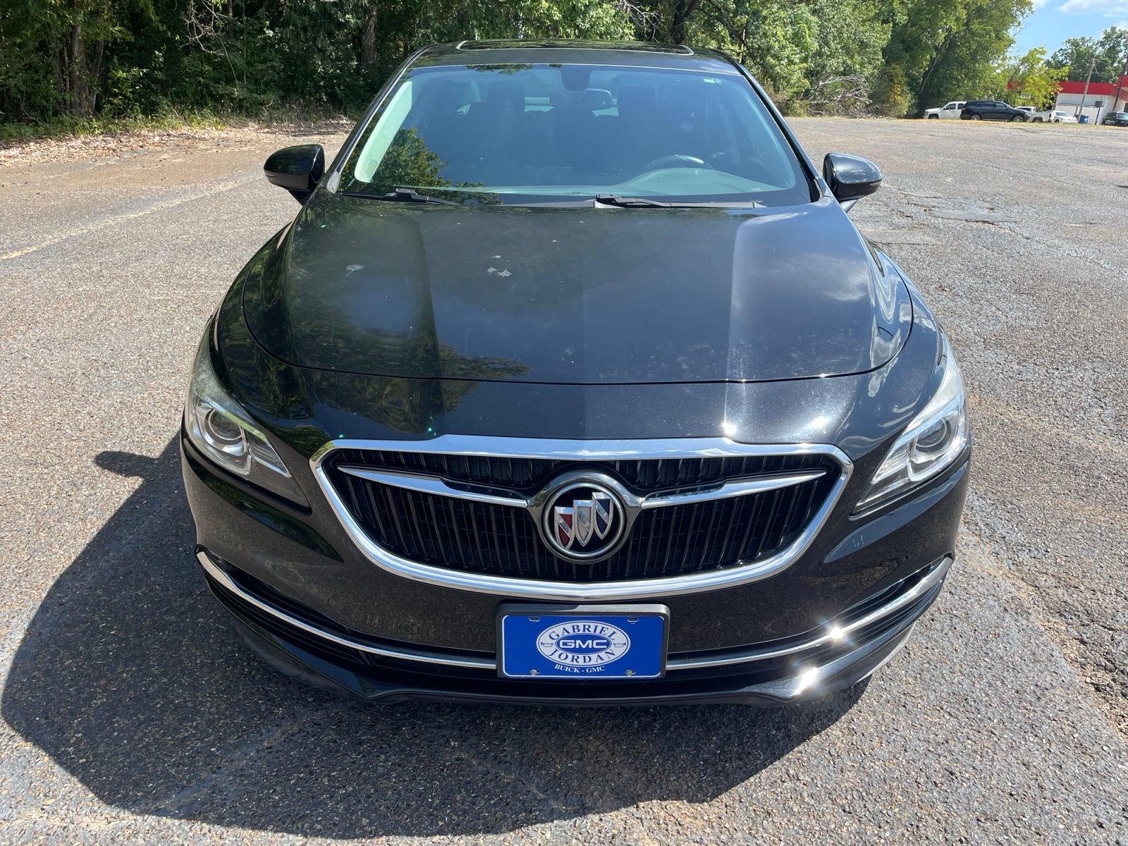 Used 2017 Buick LaCrosse Essence w/ Sun and Shade Package FWD image 10