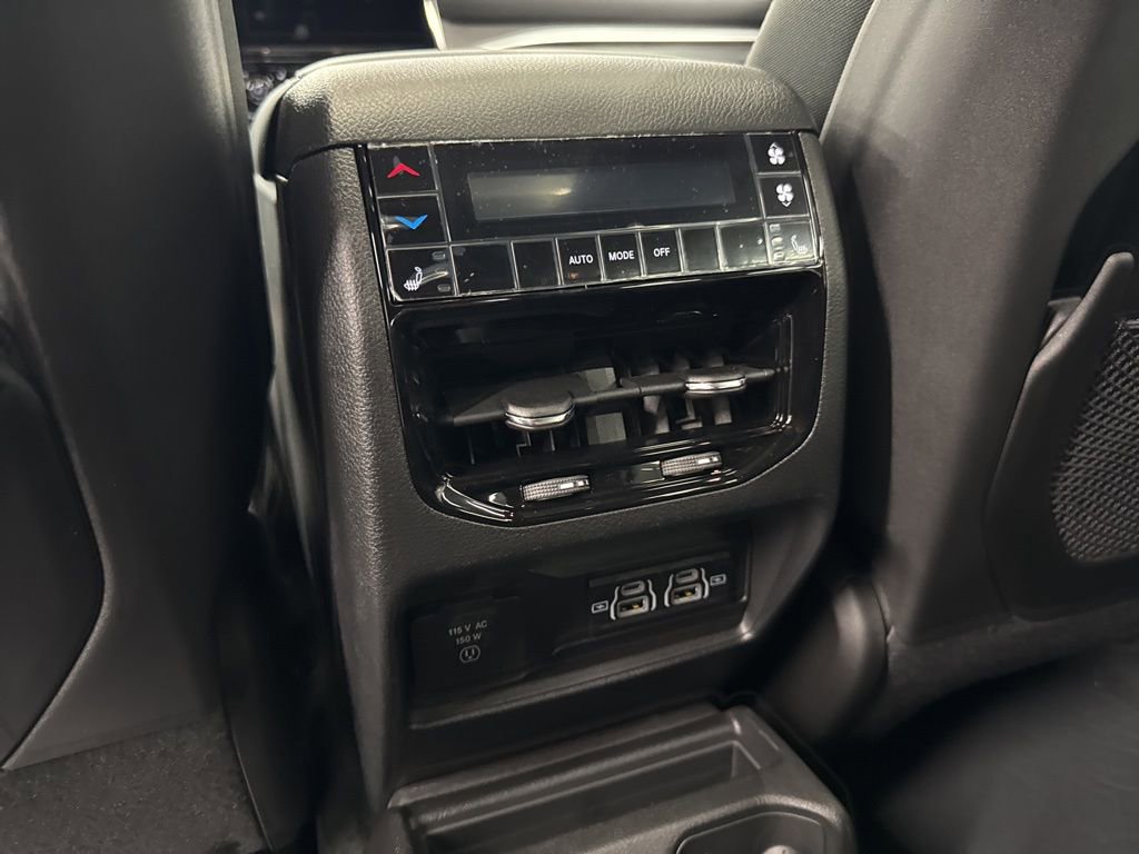 New 2025 Jeep Grand Cherokee L Limited image 14