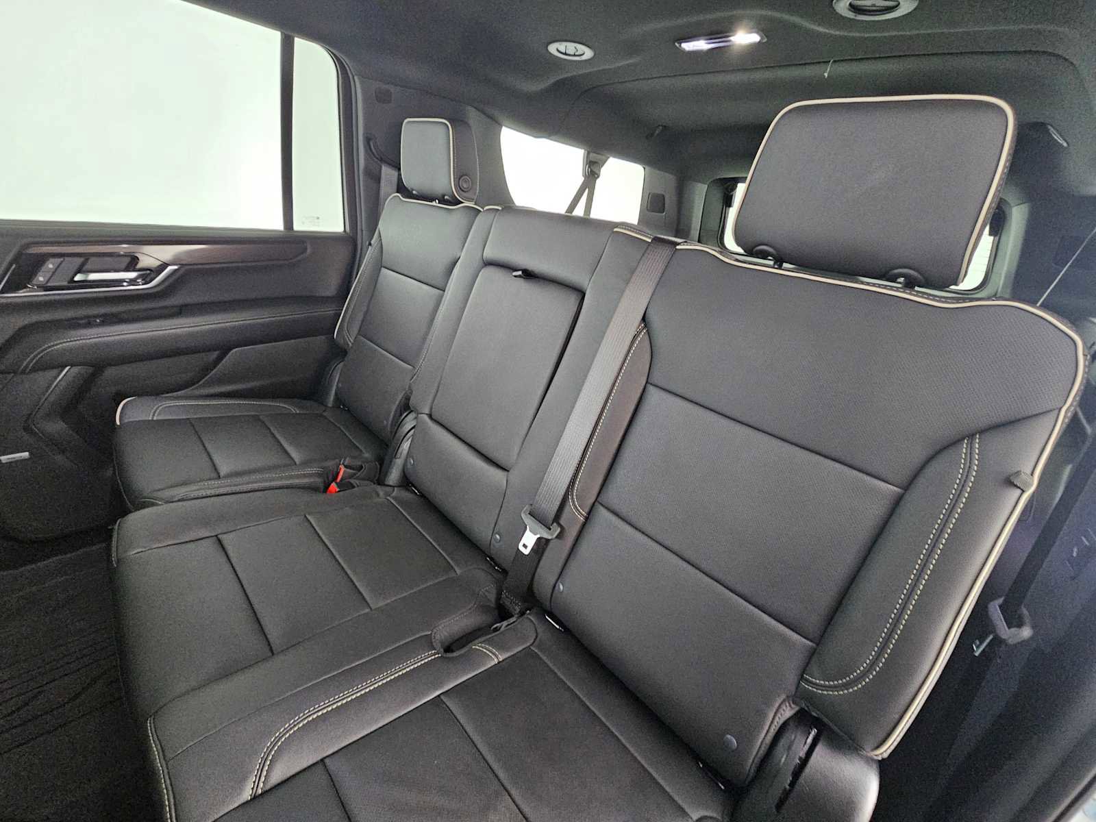 New 2026 GMC Yukon XL Elevation image 20