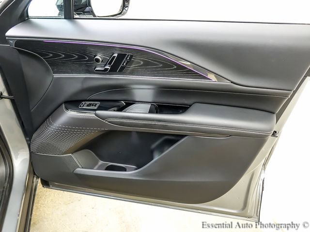 Certified 2024 Cadillac Lyriq Luxury image 25