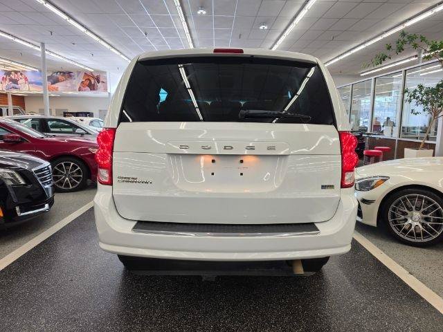Used 2016 Dodge Grand Caravan SE w/ Quick Order Package 29E SE FWD image 6
