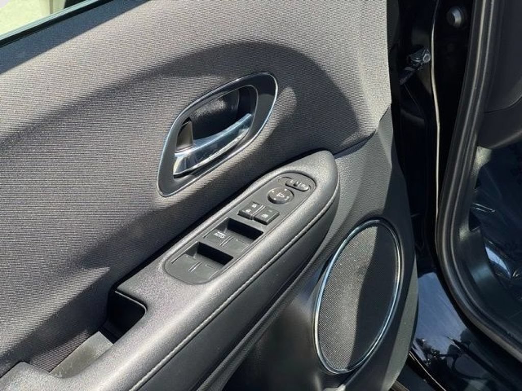 Used 2022 Honda HR-V EX image 10