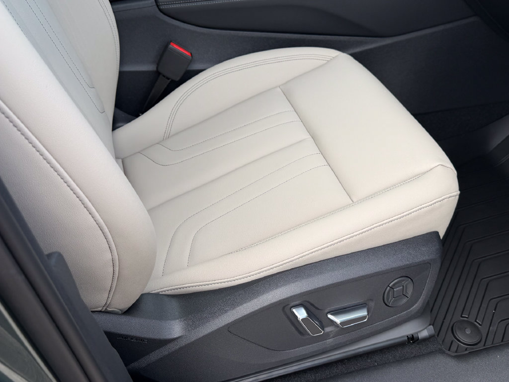 New 2026 Audi Q3 quattro 2.0T AWD/4WD image 13