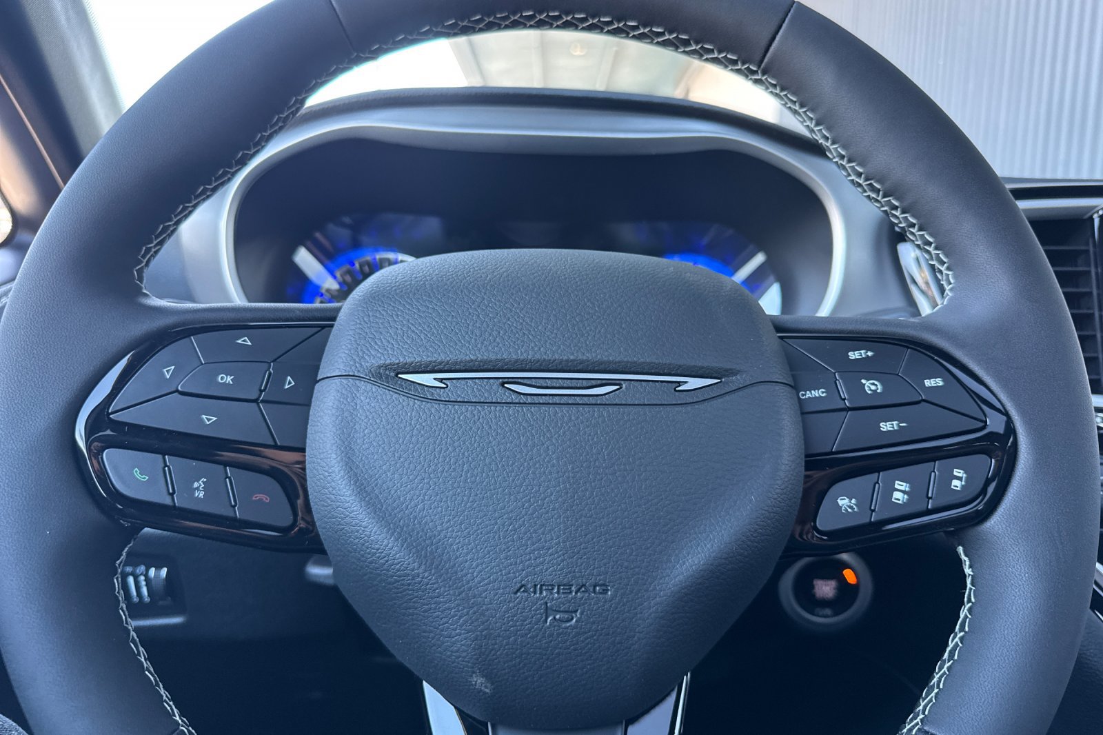 New 2027 Chrysler Pacifica Limited AWD/4WD image 21