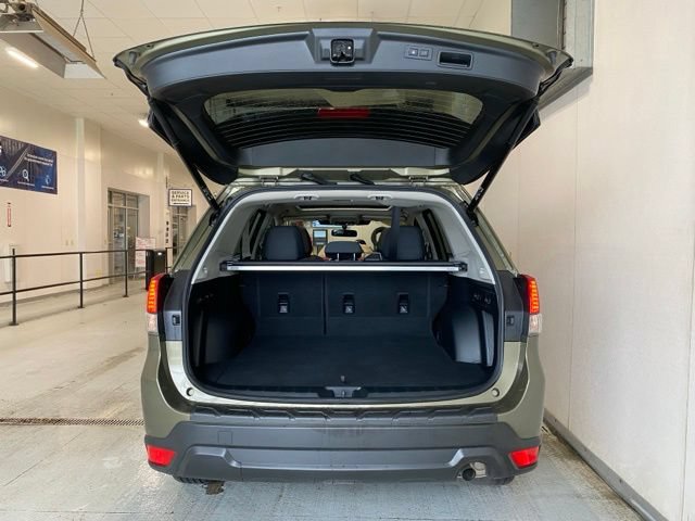 Used 2022 Subaru Forester Premium AWD/4WD image 7