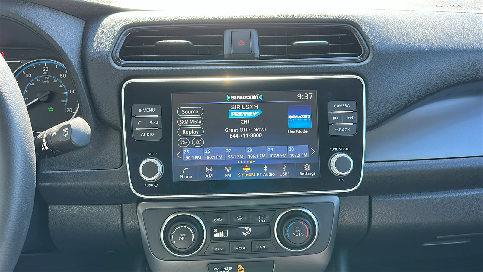 Certified 2022 Nissan Leaf S image 18