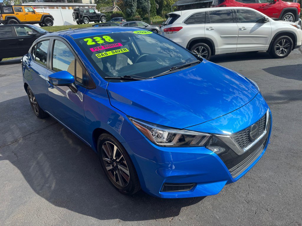 Used 2021 Nissan Versa SV image 4