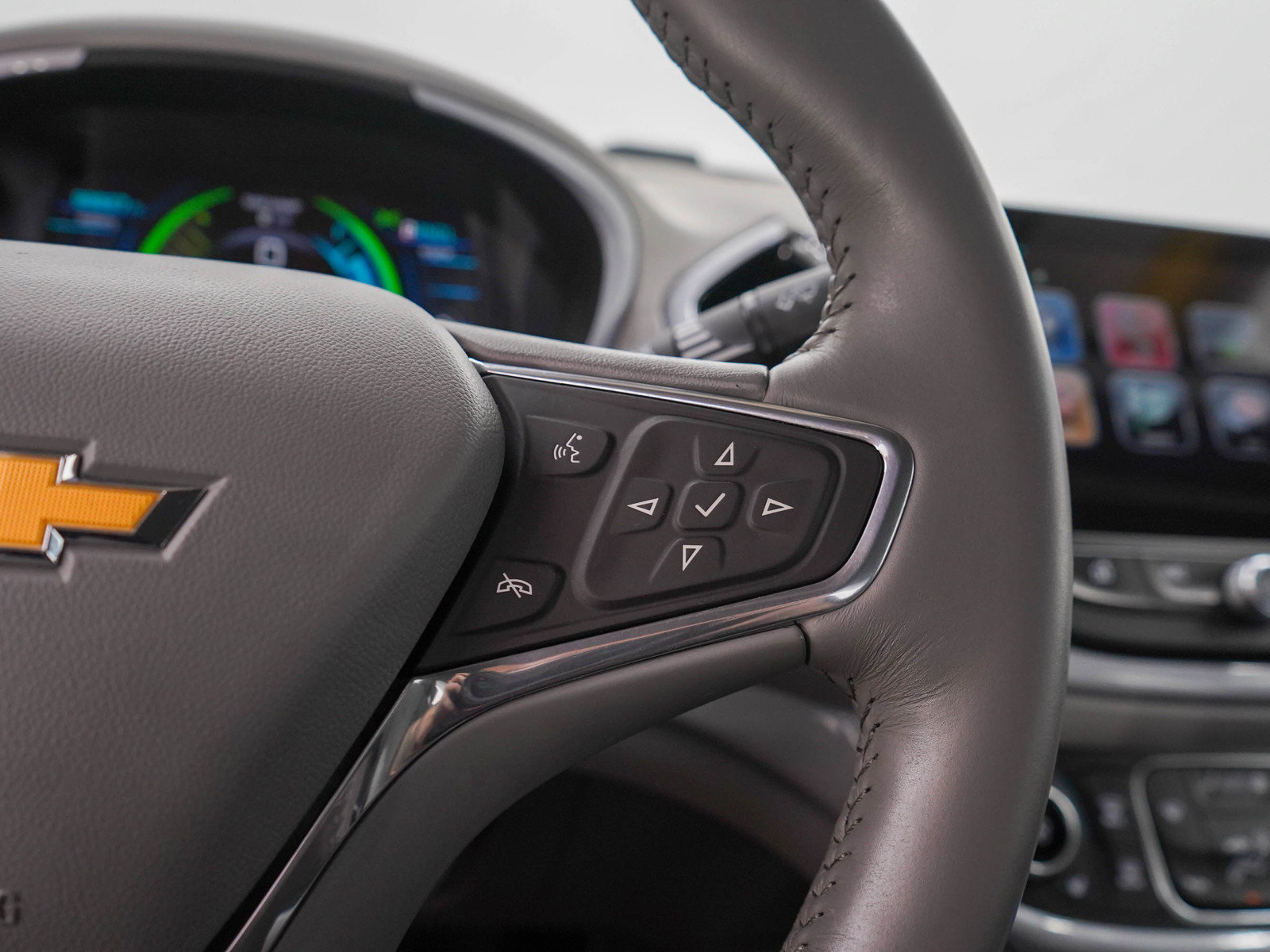 Used 2017 Chevrolet Volt LT w/ Comfort Package FWD image 23