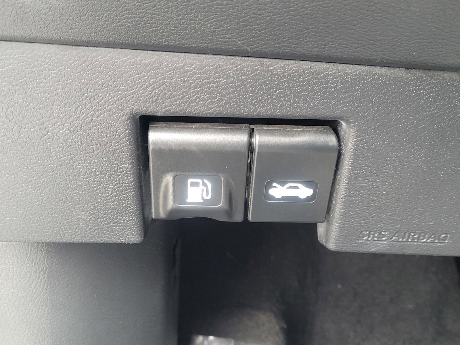 Used 2021 Nissan Versa SV image 24