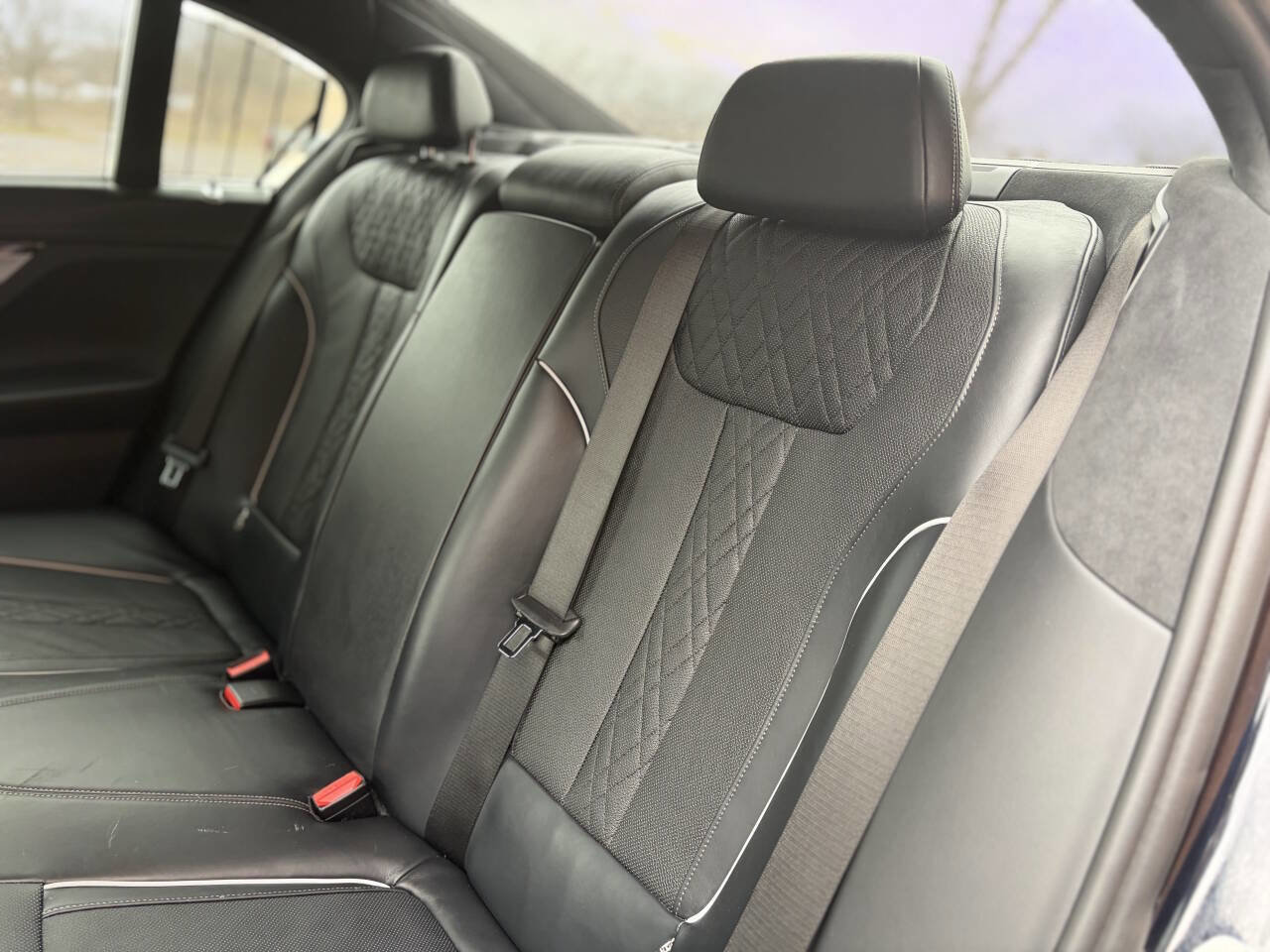 Used 2017 BMW 750i xDrive image 17