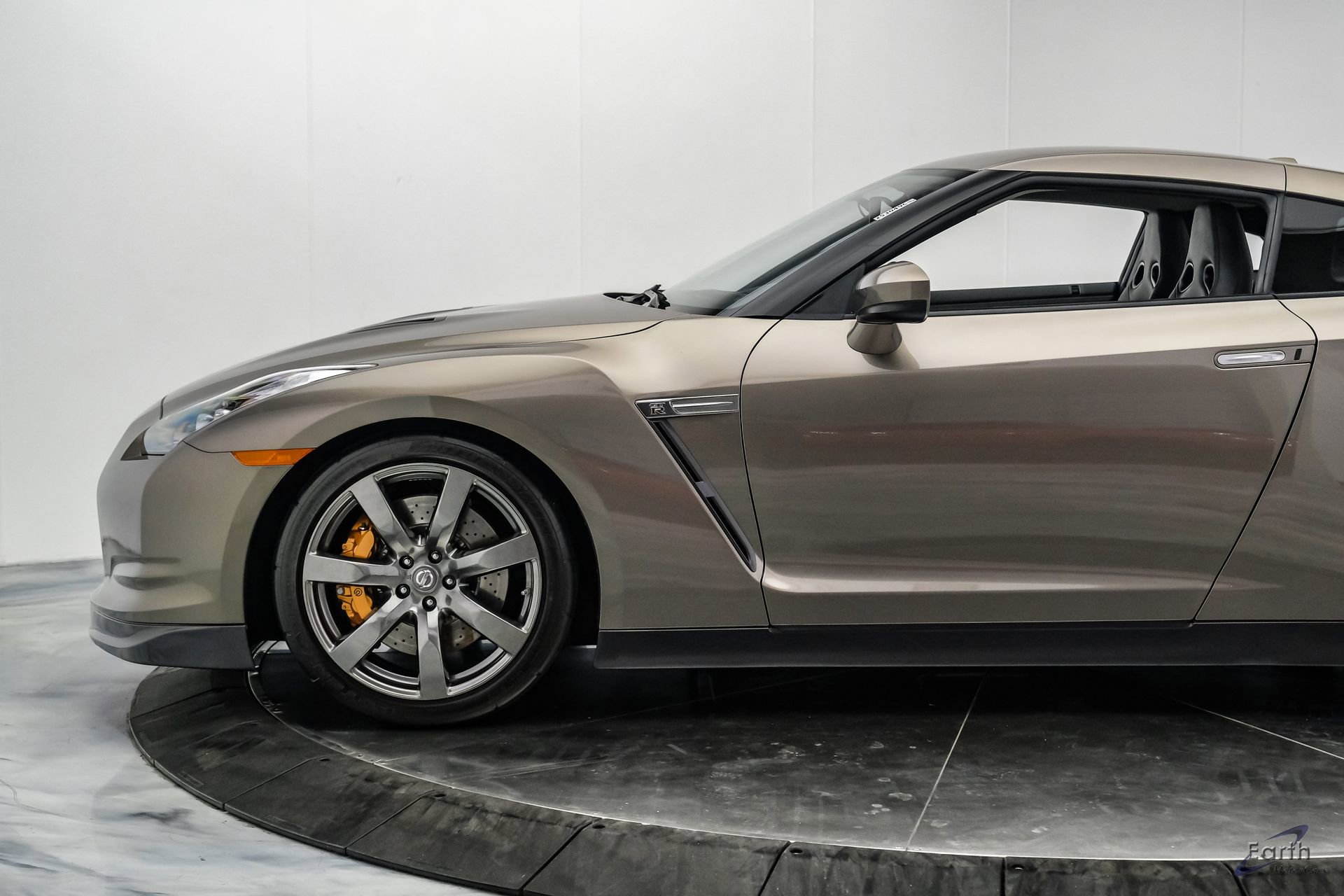 Used 2009 Nissan GT-R Premium AWD/4WD image 11