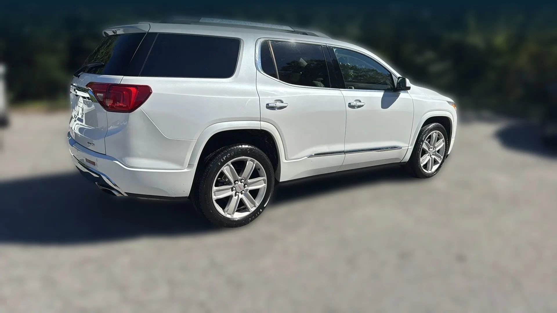 Used 2017 GMC Acadia Denali w/ Technology Package image 5