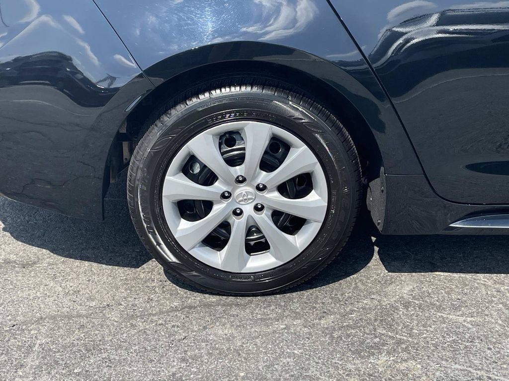 Used 2024 Toyota Corolla LE FWD image 9