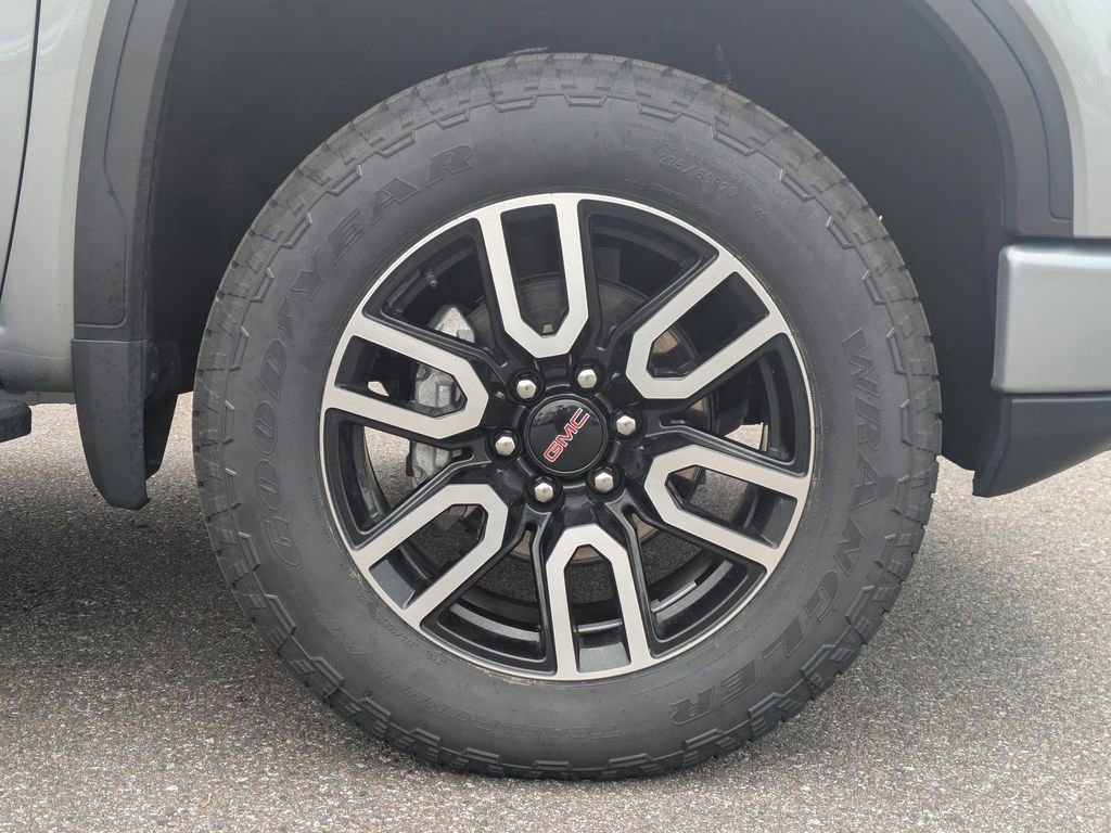 Used 2024 GMC Sierra 1500 AT4 w/ AT4 Premium Package image 11