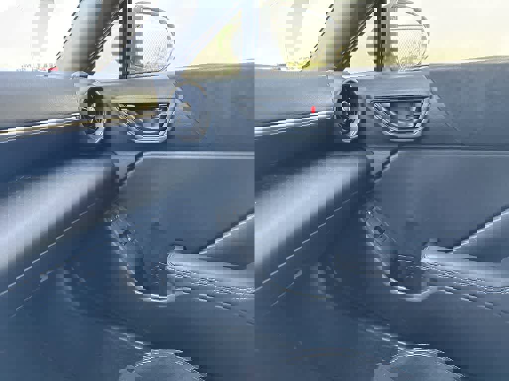 Used 2024 Toyota GR86 Premium image 10