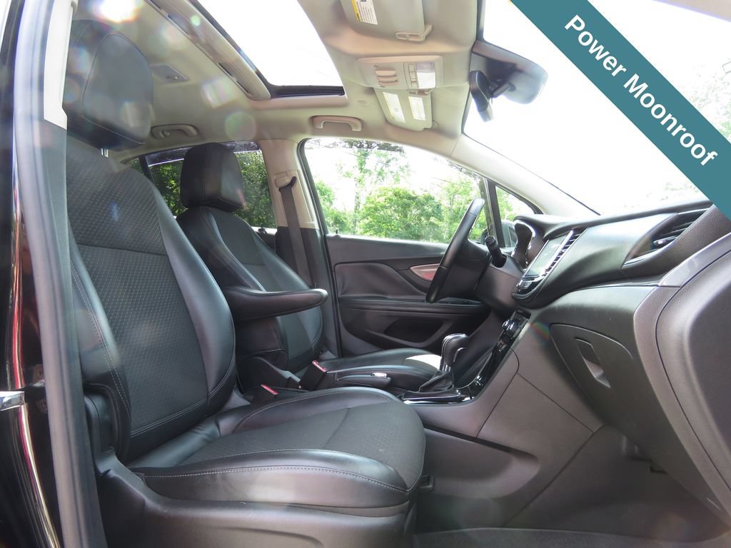 Used 2019 Buick Encore Sport Touring w/ Safety Package AWD/4WD image 13
