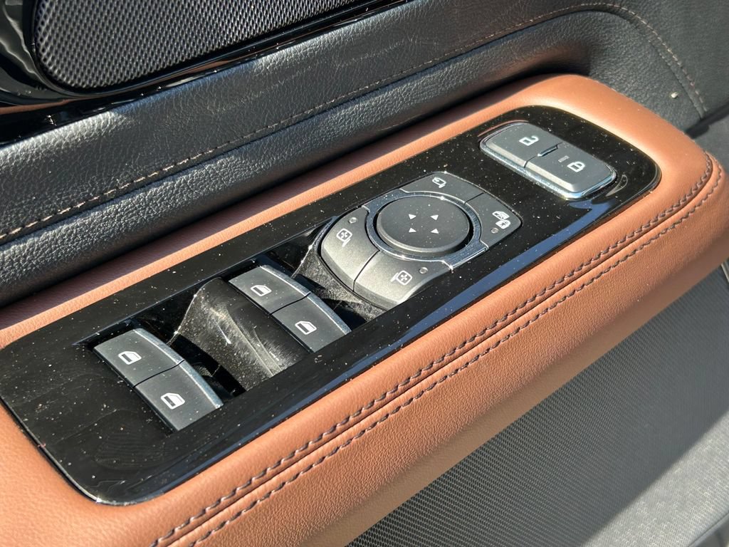 Used 2025 Lincoln Aviator Reserve w/ Jet Appearance Package AWD/4WD image 29