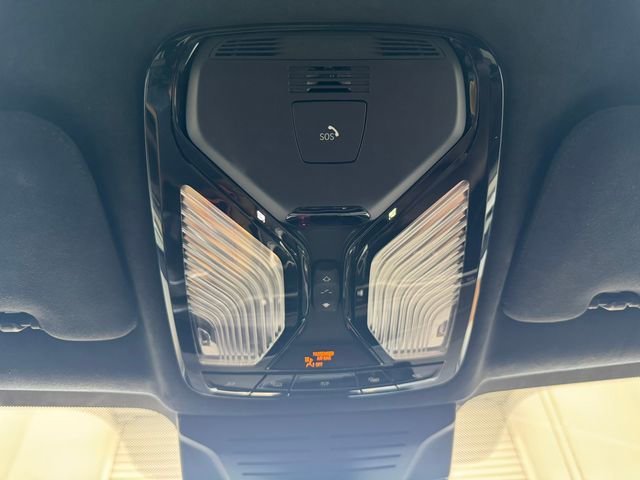 Used 2023 BMW X7 xDrive40i w/ Executive Package image 37