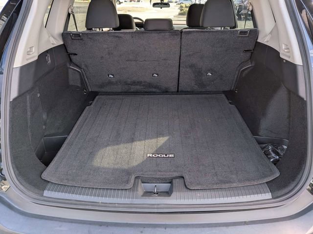 Used 2022 Nissan Rogue SV image 6