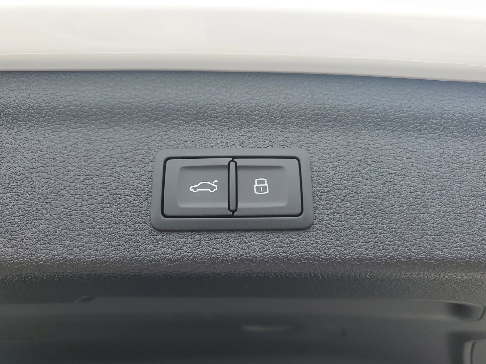 Used 2025 Audi Q3 2.0T Premium w/ Convenience Package AWD/4WD image 10