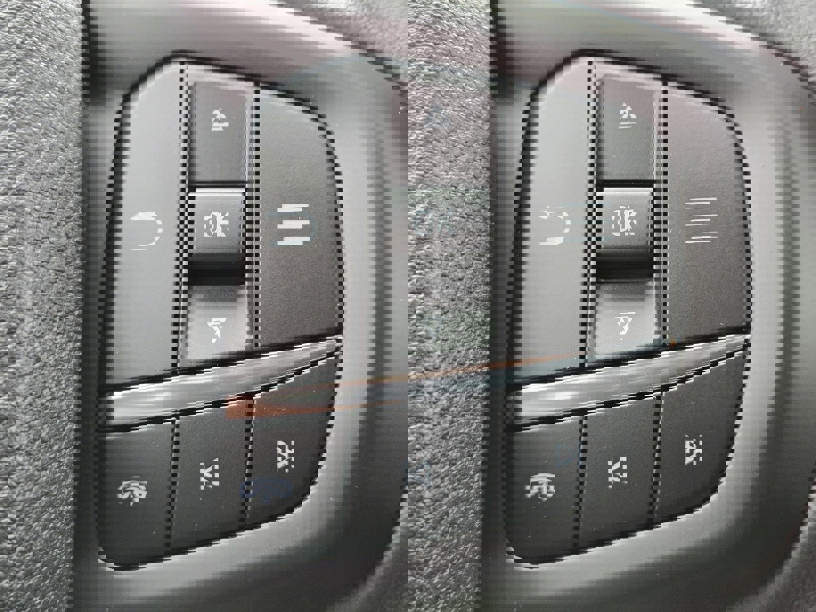 New 2025 Ford Ranger Lariat w/ FX4 Off-Road Package image 11