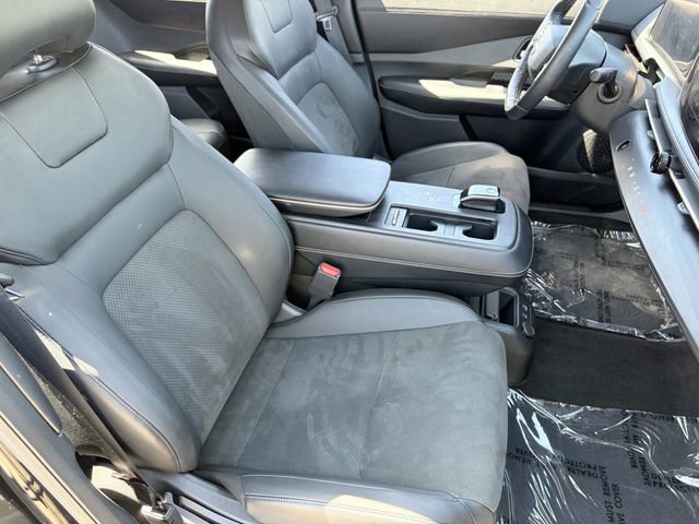 Used 2023 Nissan Ariya FWD image 19