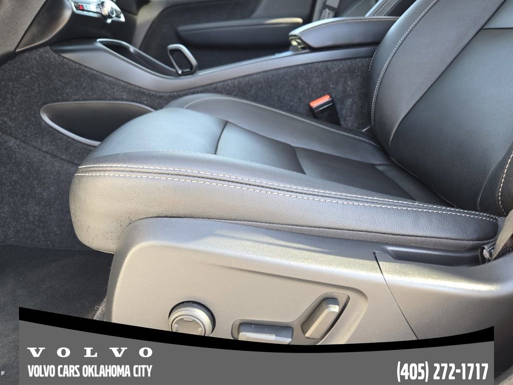 Certified 2025 Volvo XC40 B5 Core w/ Protection Package Premier image 23