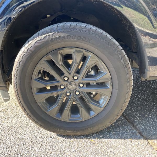 Used 2025 Ford F150 Lariat w/ Equipment Group 501A Mid image 10