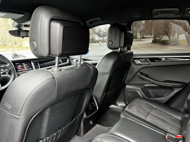 Used 2017 Porsche Macan AWD/4WD image 16