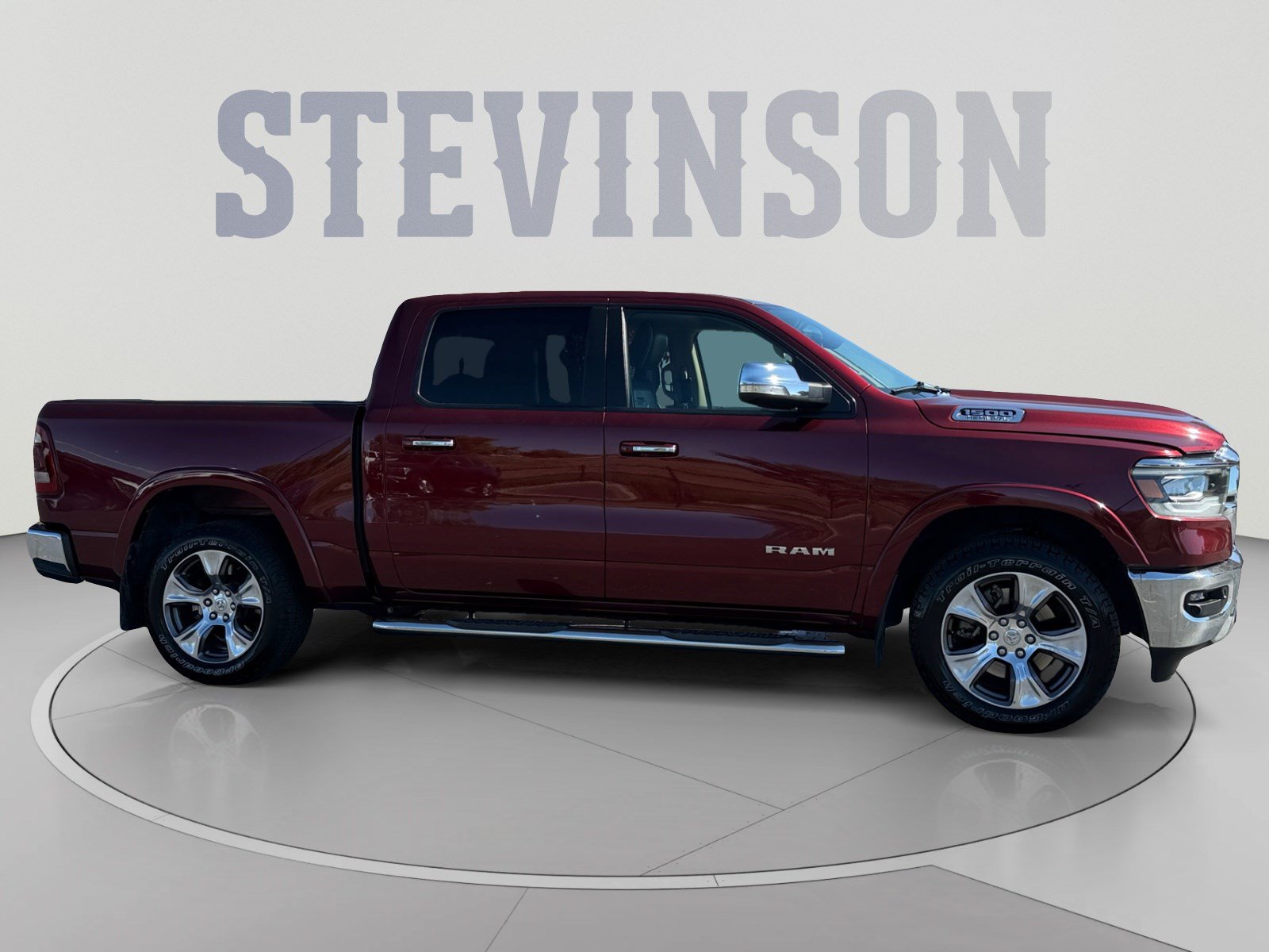 Used 2020 RAM 1500 Laramie AWD/4WD image 6