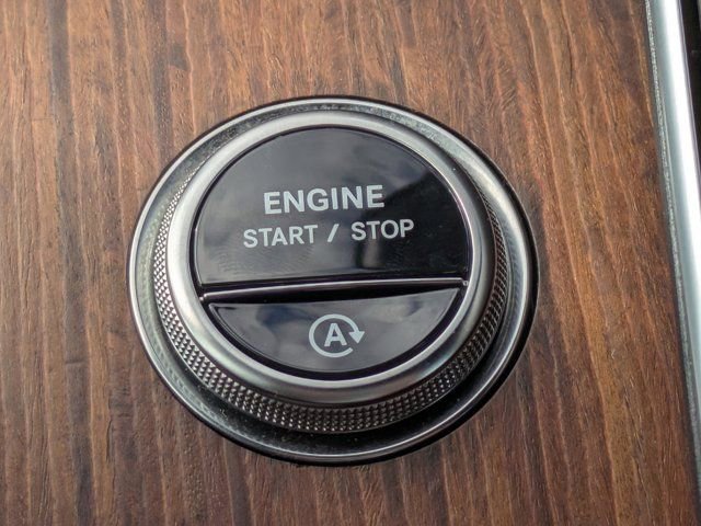 Used 2025 Mercedes-Benz C 300 C 300 image 22