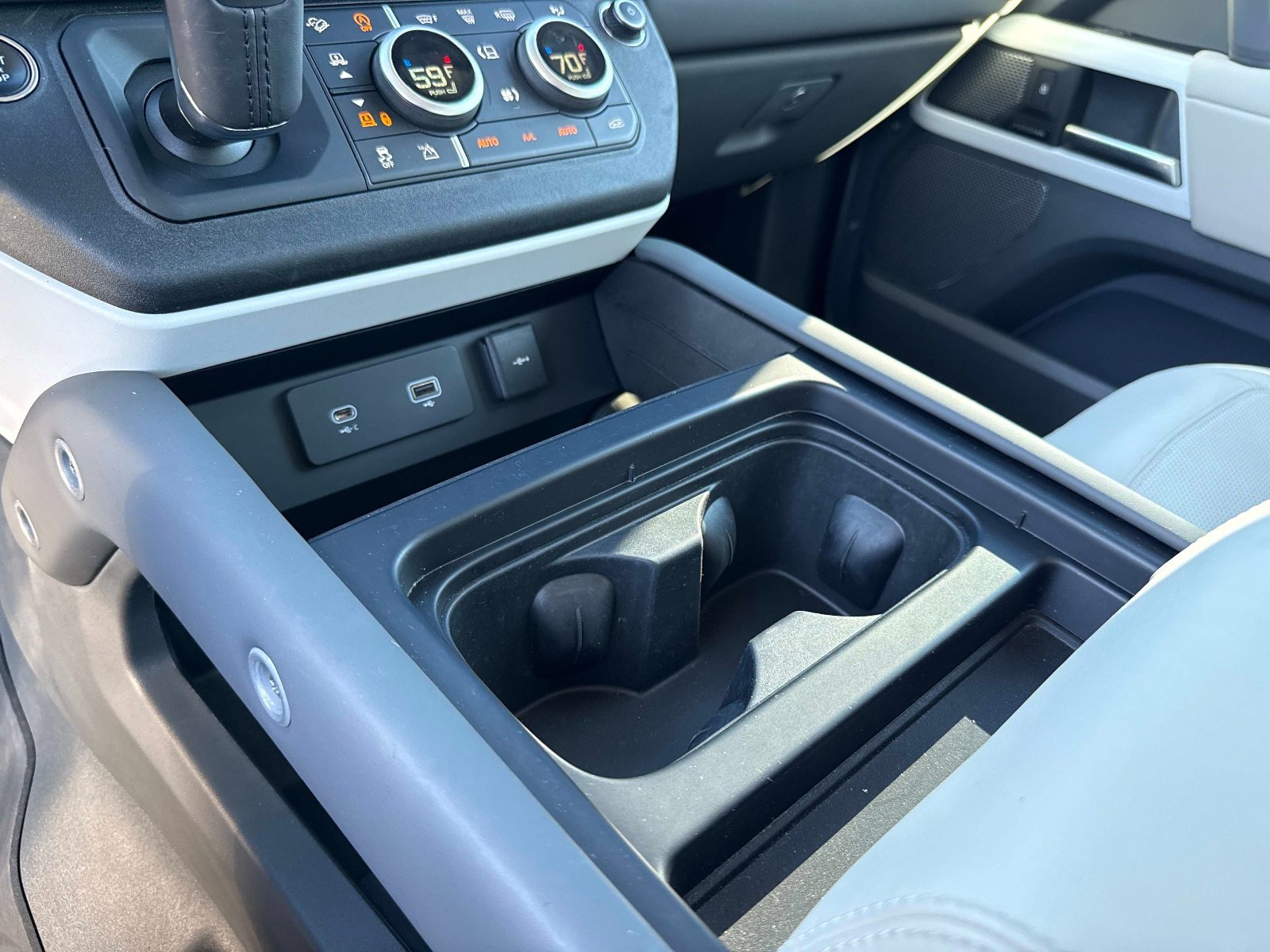 Used 2023 Land Rover Defender 110 S AWD/4WD image 28
