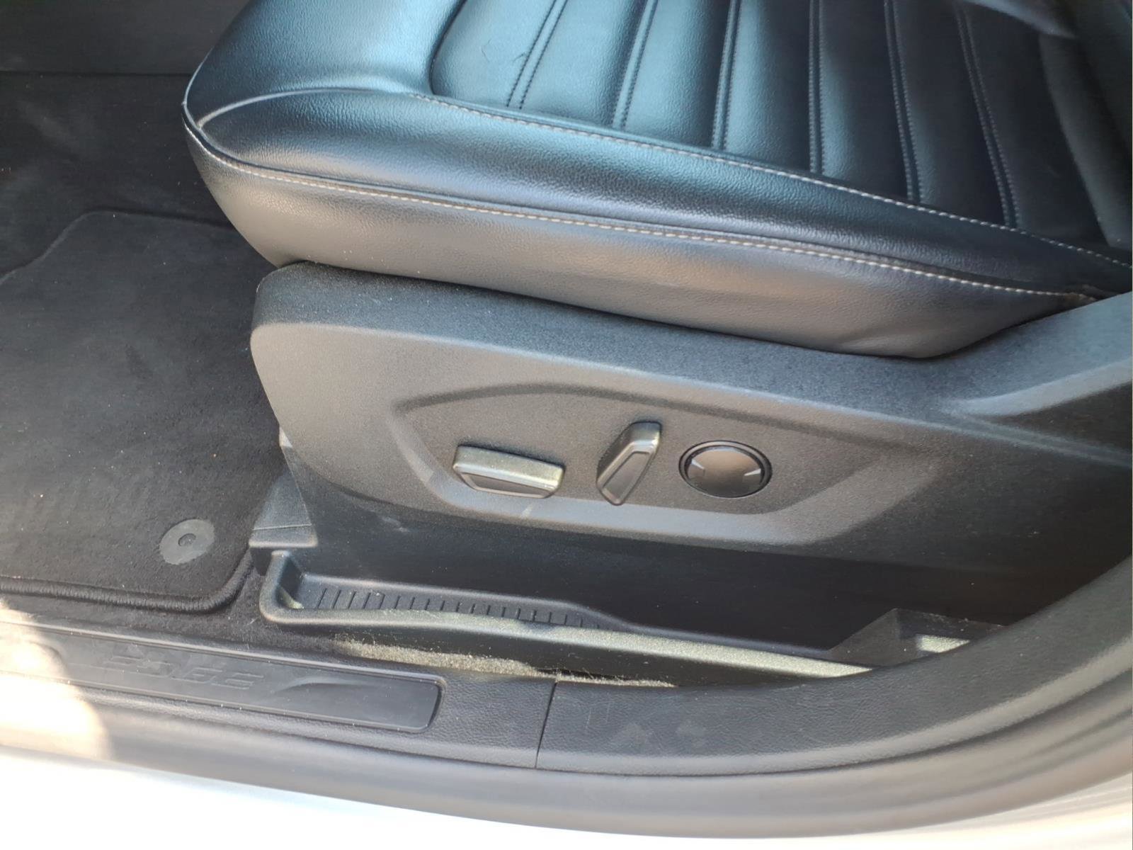 Used 2022 Ford Edge SEL image 18