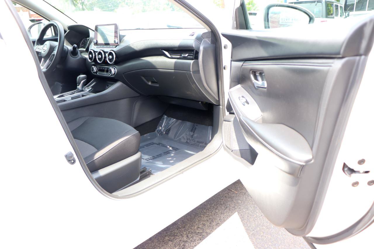Used 2024 Nissan Sentra SV FWD image 15