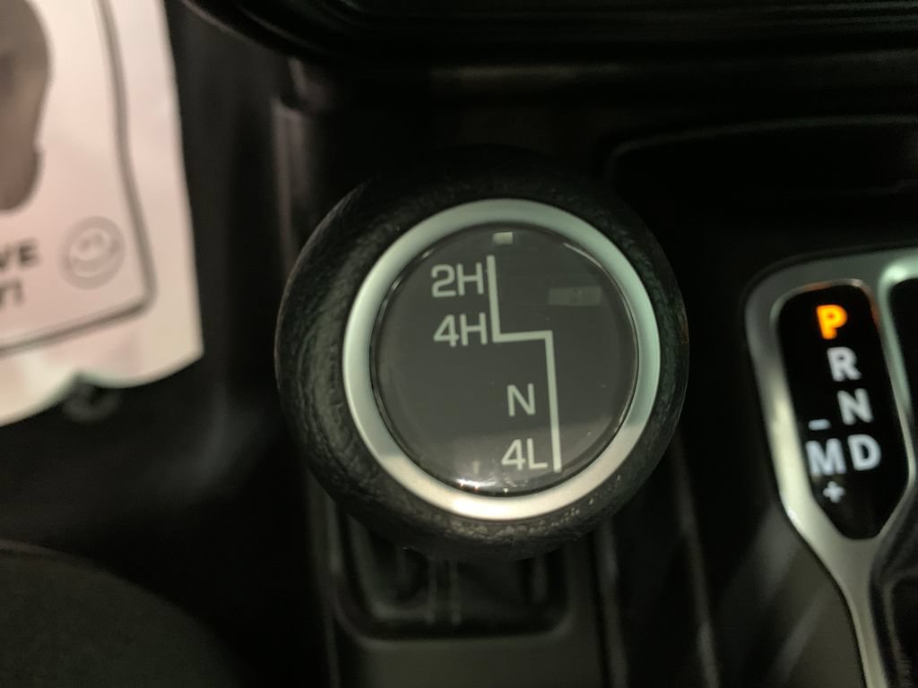 Used 2024 Jeep Wrangler Unlimited Sport AWD/4WD image 30