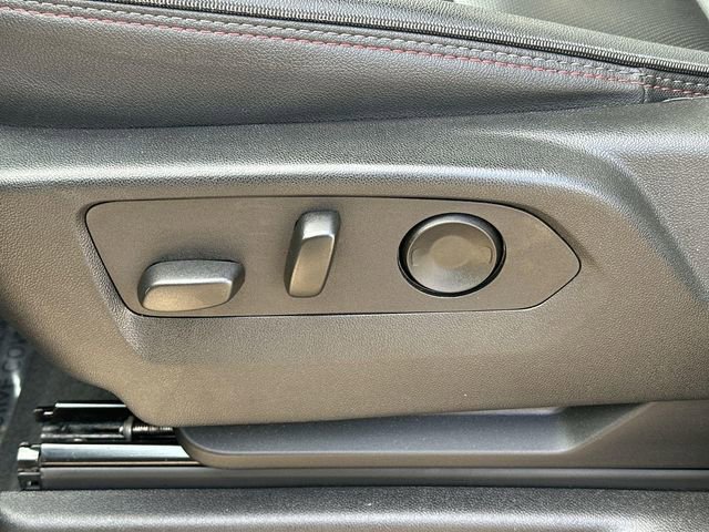 Used 2025 Chevrolet Suburban RST image 33