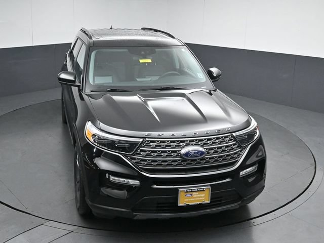 Certified 2024 Ford Explorer XLT w/ Equipment Group 202A AWD/4WD image 48