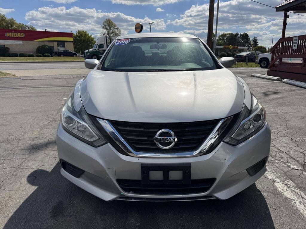Used 2018 Nissan Altima 2.5 S w/ S Convenience Package image 2