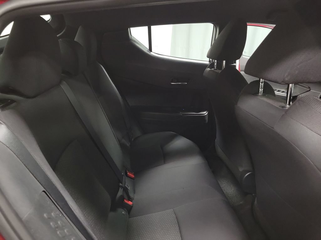 Used 2018 Toyota C-HR XLE FWD image 30